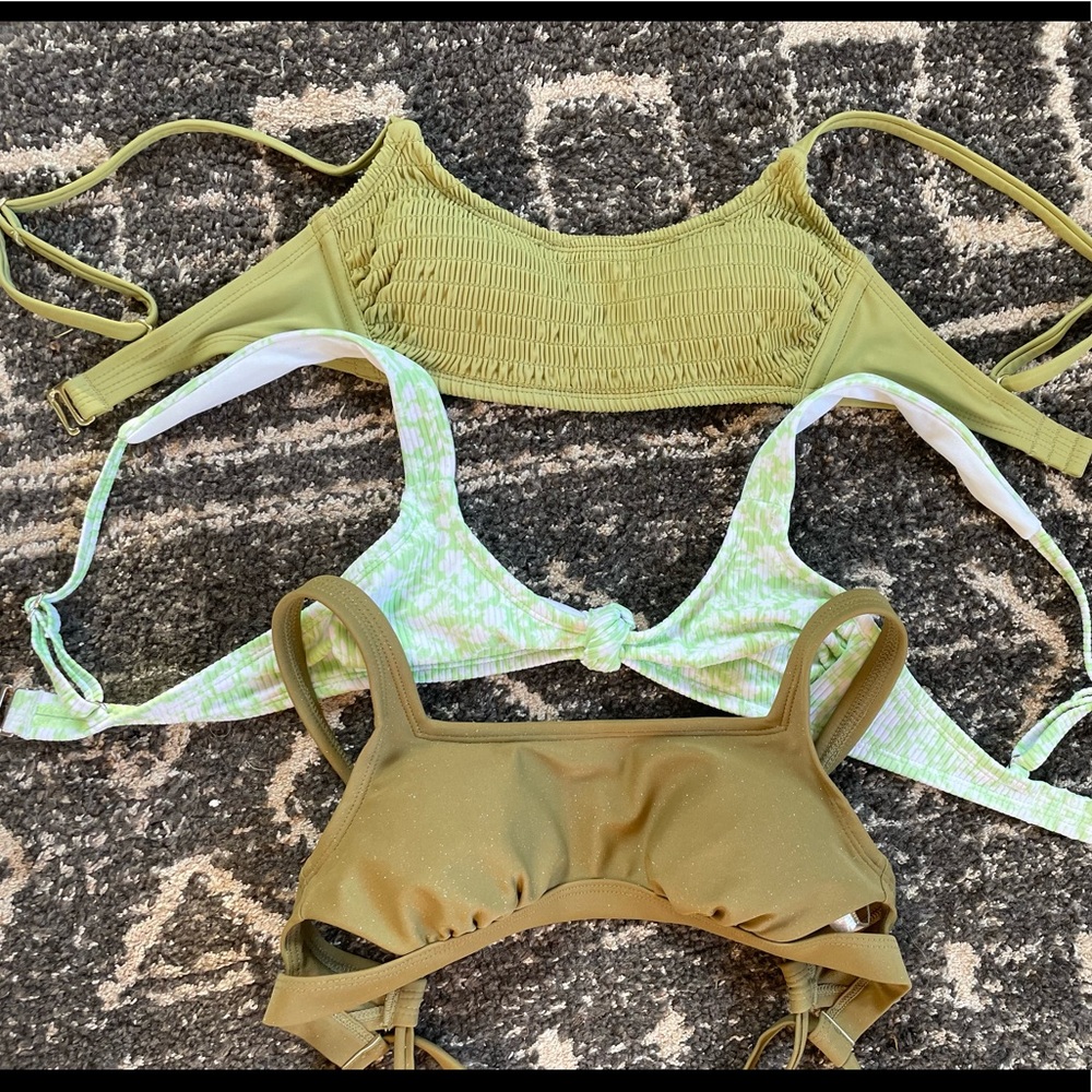 Lot/3 bikini tops